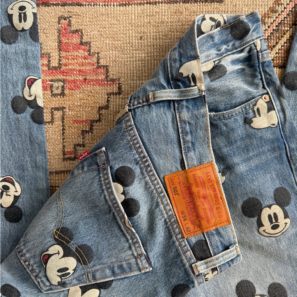 Mickey Mouse X Levi’s 501 Disney Blue Jeans Collab Women’s Size W34 x L32 - Picture 7 of 11